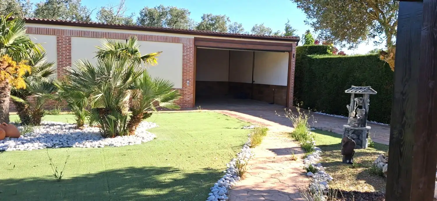 Jardí de Casa o xalet en venda en Villanueva de Duero amb Calefacció, Jardí privat i Traster