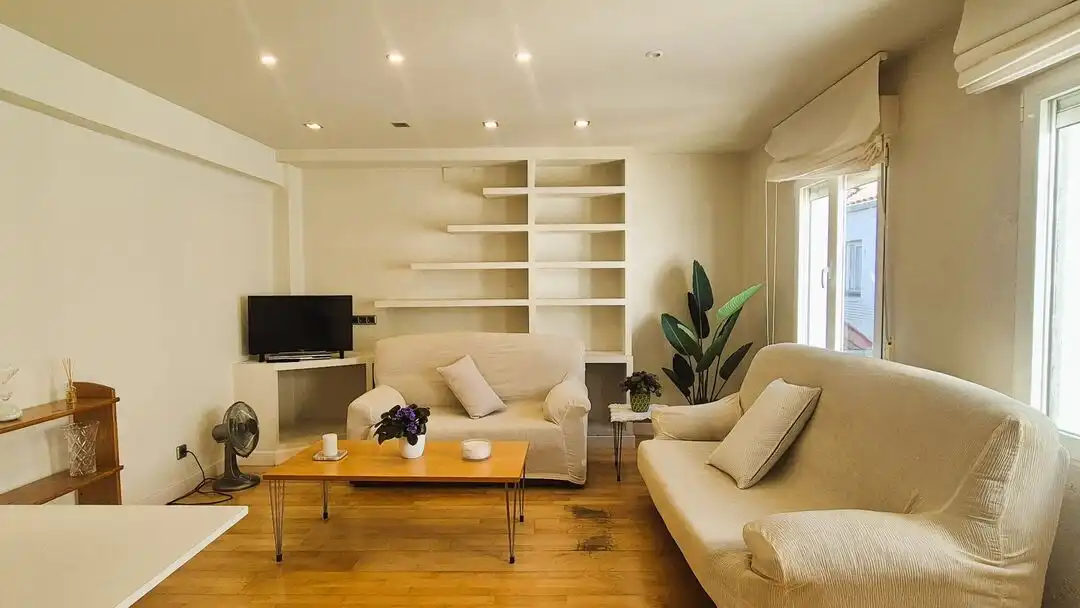 Sala de estar de Piso en venta en  Pamplona / Iruña con Calefacción, Parquet y Trastero
