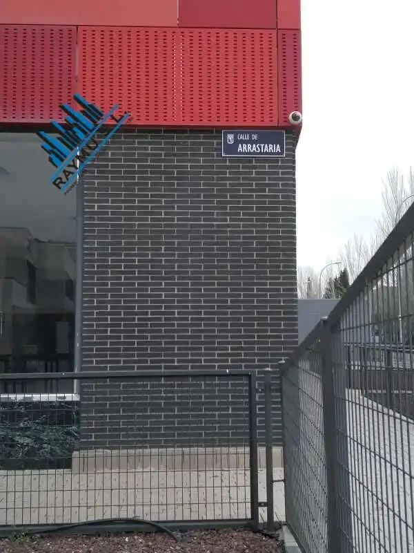 Vista exterior de Garatge en venda en Madrid