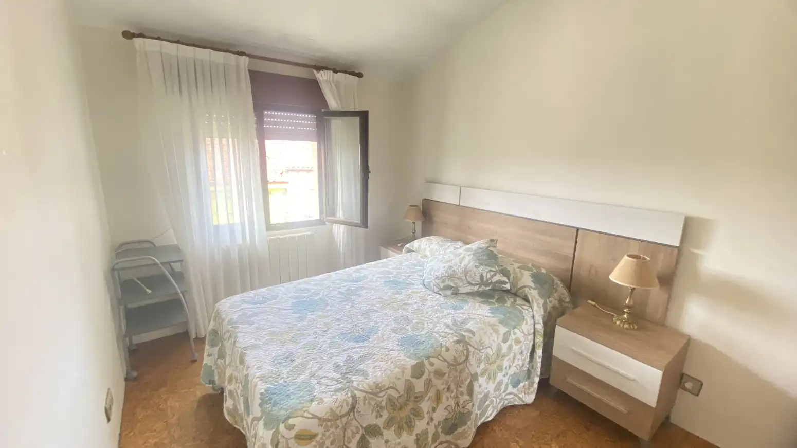 Schlafzimmer von Haus oder Chalet zum Verkauf in Polanco mit Heizung, Privatgarten und Parkett