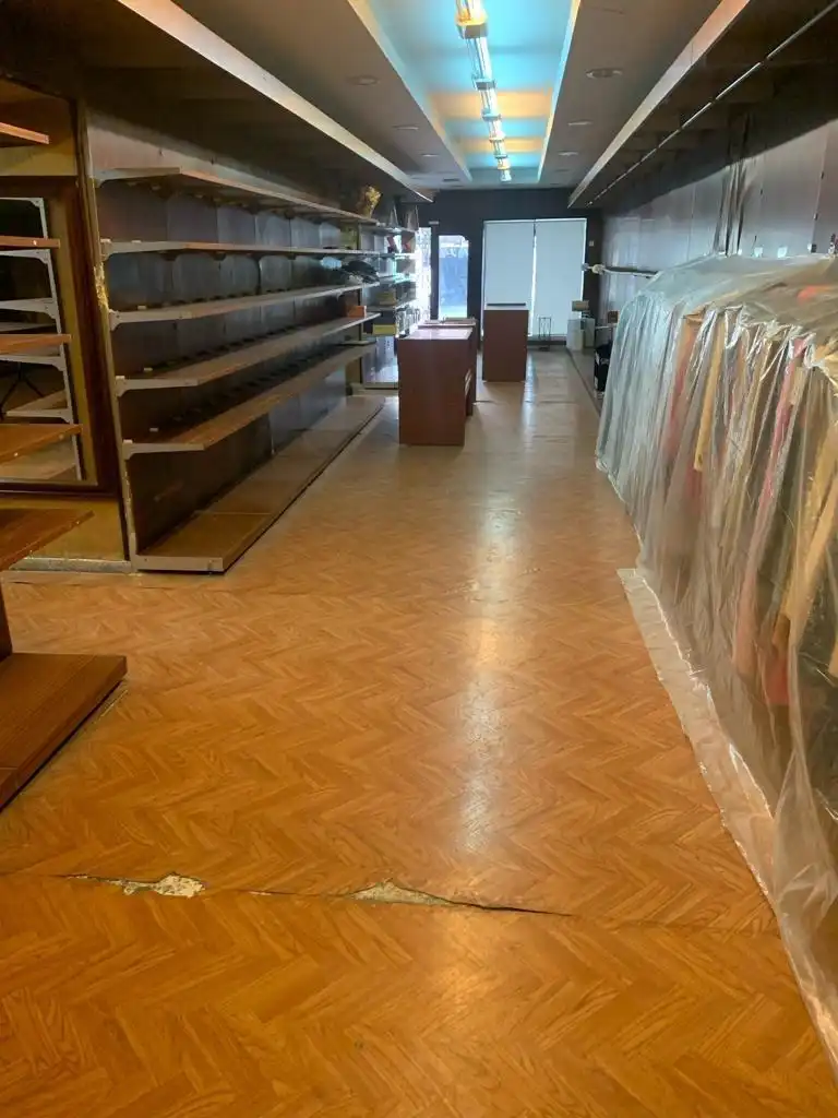 Local comercial de lloguer a Núcleo urbano, imagen 6
