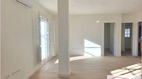 Foto 4 de Àtic de lloguer a Calle Juan Sebastián Elcano, Los Remedios, Sevilla