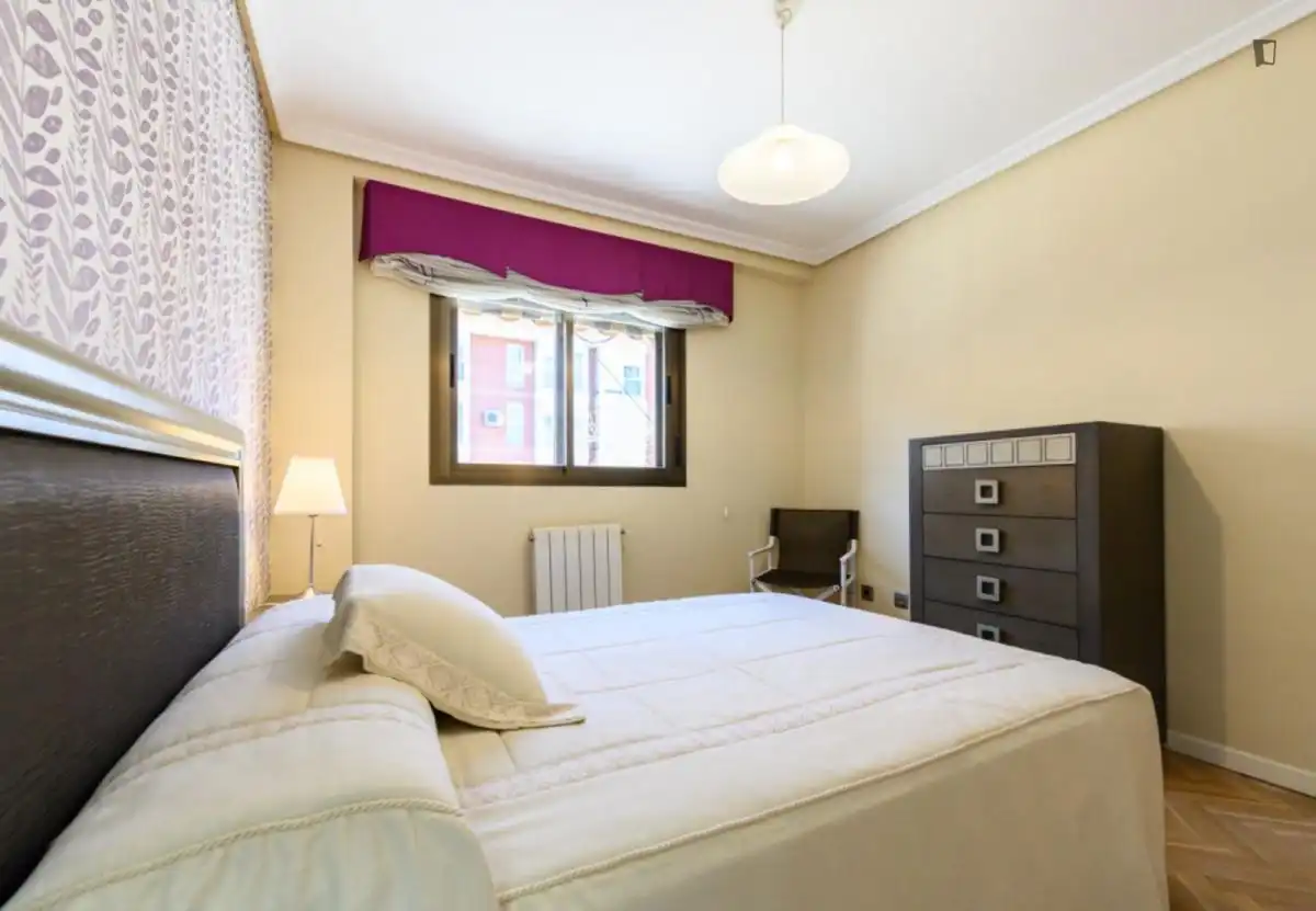 Bedroom of Apartments for rent in Madrid  with Air Conditioner, Heating and Furnished