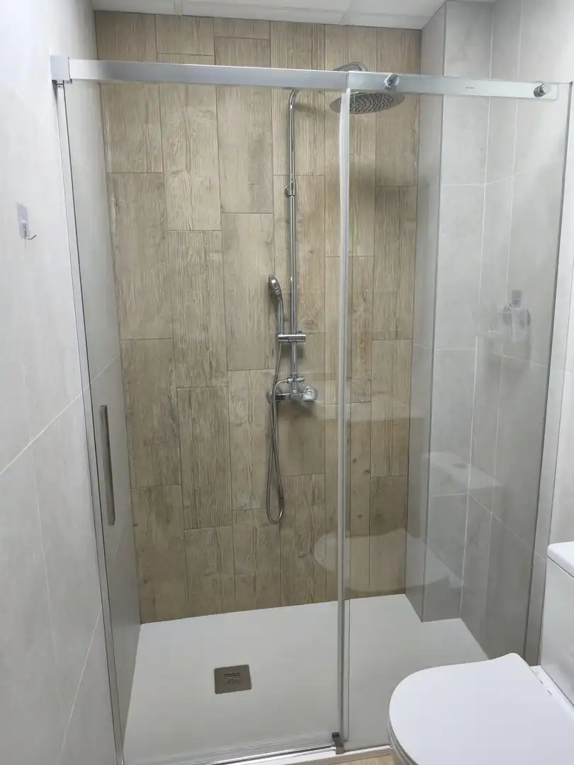 Bathroom of Ground floor for sale in Elche / Elx  with Air Conditioner, Parquet flooring and Furnished