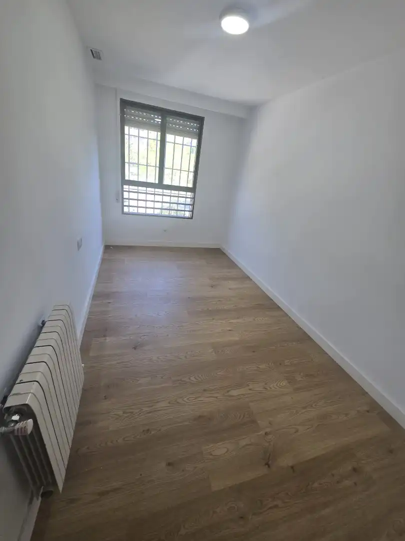 Wohnung zur Miete in Valencia mit Klimaanlage, Heizung und Ofen