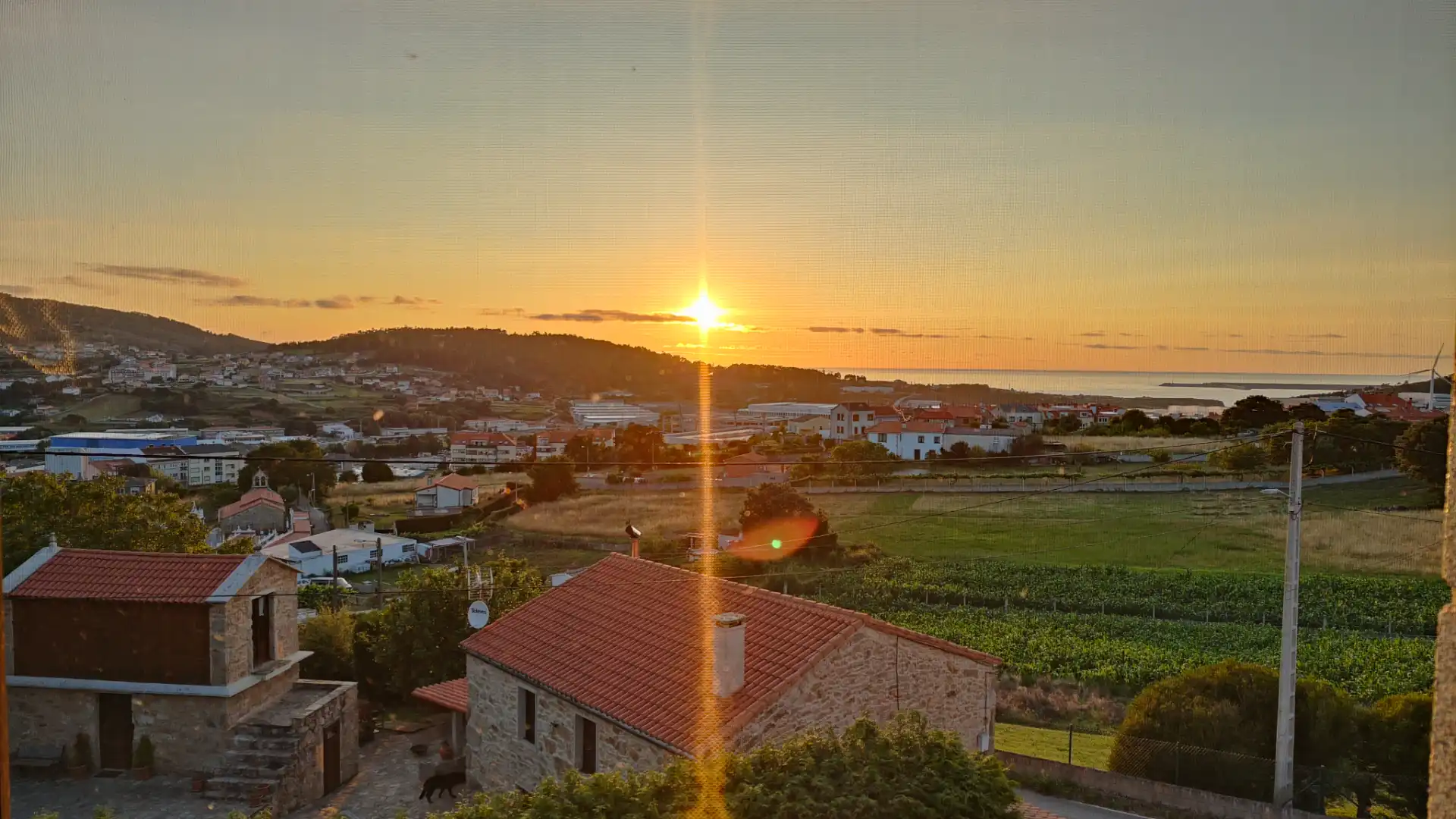 Vista exterior de Casa o xalet en venda en Arteixo amb Calefacció, Jardí privat i Parquet
