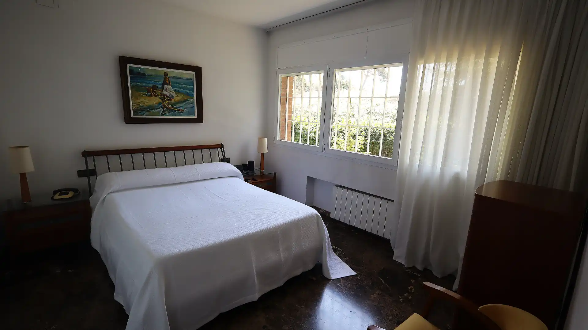 Dormitori de Casa o xalet en venda en Cerdanyola del Vallès amb Aire condicionat, Calefacció i Jardí privat