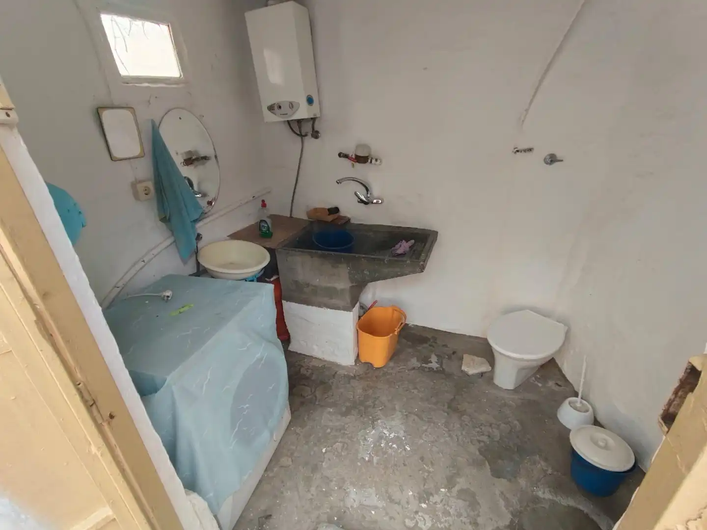 Bany de Casa o xalet en venda en Guadix amb Moblat