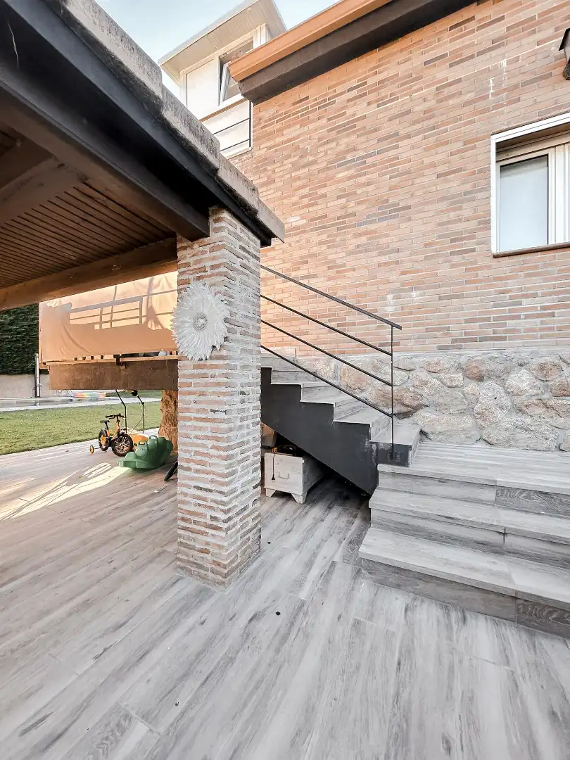 Terrassa de Casa o xalet en venda en Becerril de la Sierra amb Aire condicionat, Calefacció i Jardí privat