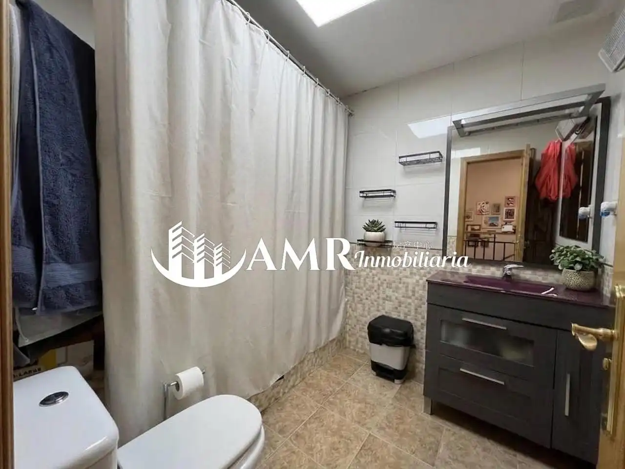 Baño de Casa adosada en venta en Seseña con Aire acondicionado, Calefacción y Jardín privado
