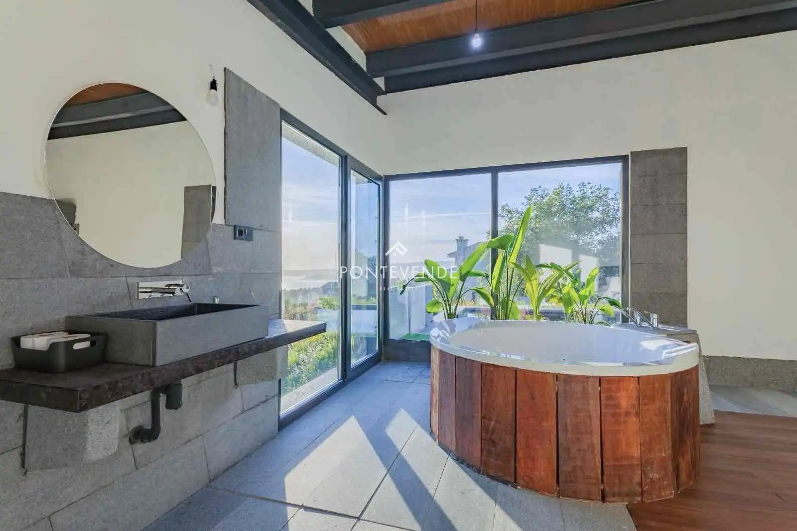 Baño de Casa o chalet en venta en Marín con Aire acondicionado, Calefacción y Jardín privado