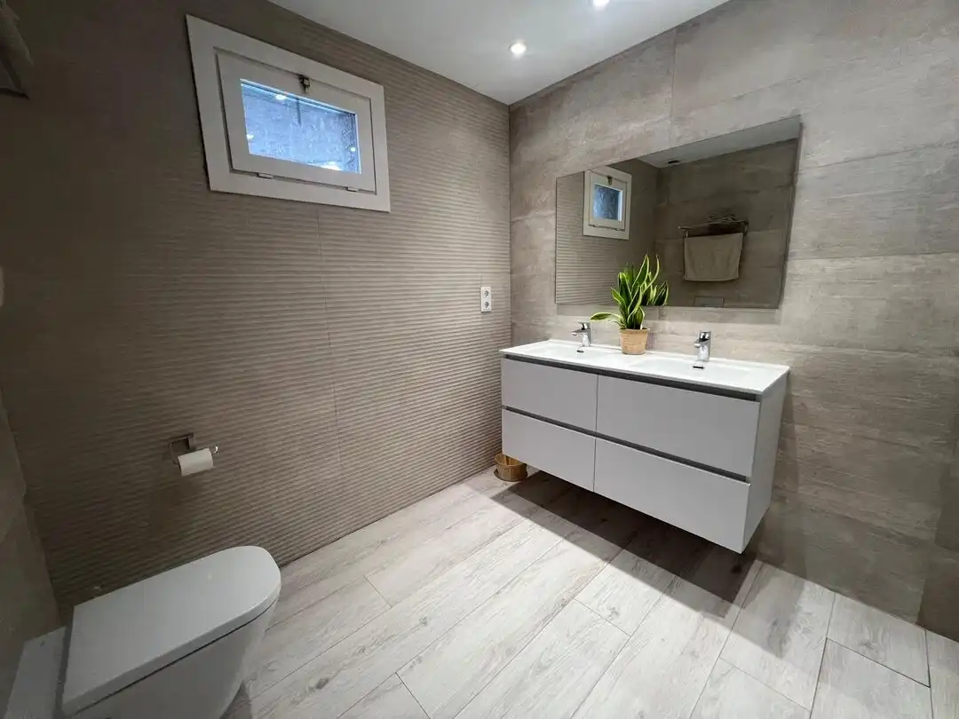 Baño de Casa o chalet en venta en Vitoria - Gasteiz con Calefacción, Jardín privado y Terraza