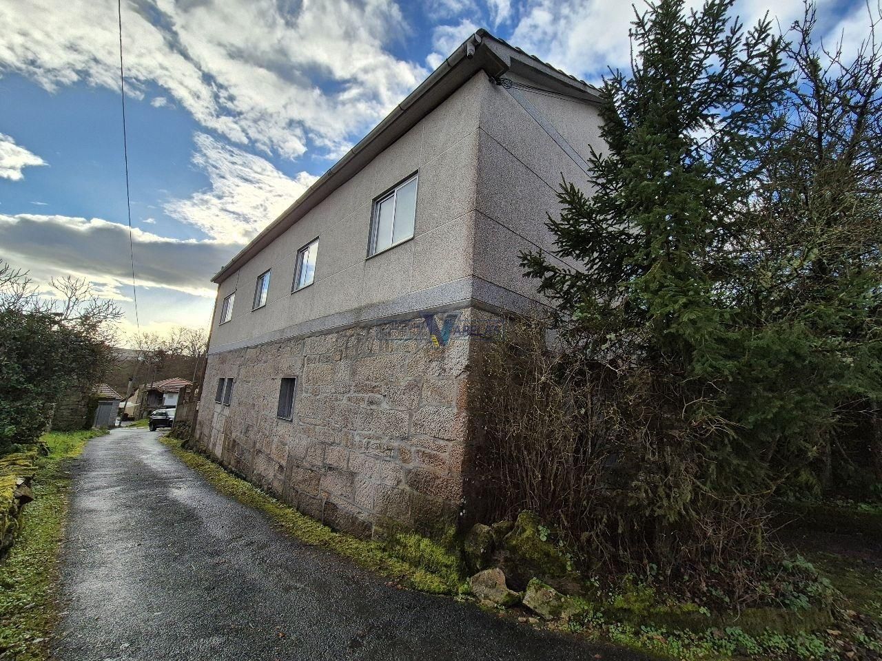 Vista exterior de Casa o xalet en venda en Paderne de Allariz amb Calefacció, Jardí privat i Moblat