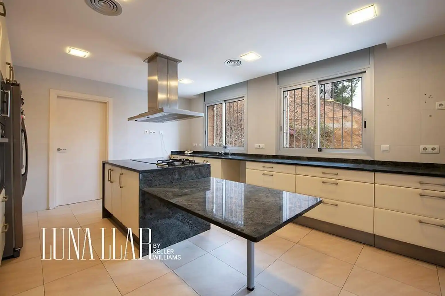 Kitchen of Houses for sale in Castelldefels  with Air Conditioner, Heating and Parquet flooring