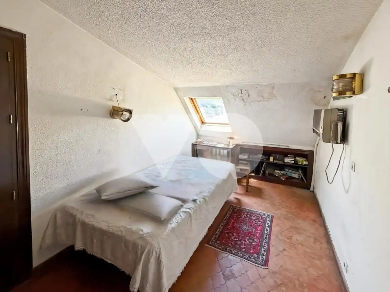 Dormitori de Casa o xalet en venda en Madrid amb Calefacció, Jardí privat i Parquet