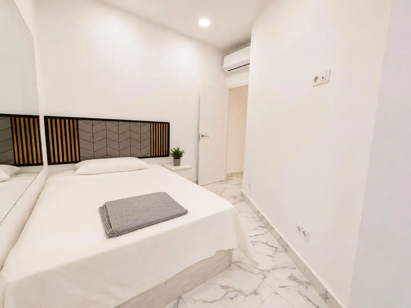 Bedroom of Duplexes for rent in Madrid  with Air Conditioner, Heating and Furnished