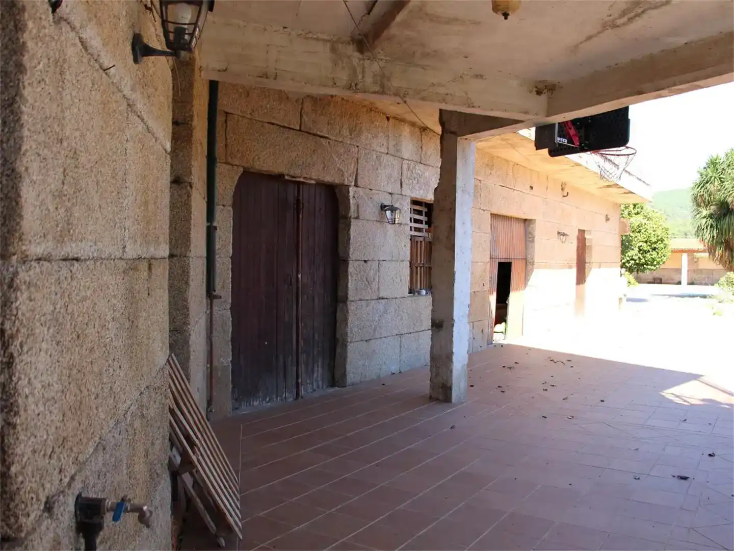 Vista exterior de Finca rústica en venda en Monterrei amb Jardí privat, Piscina i Balcó