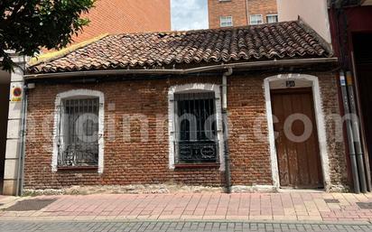 Vista exterior de Casa o xalet en venda en Valladolid Capital