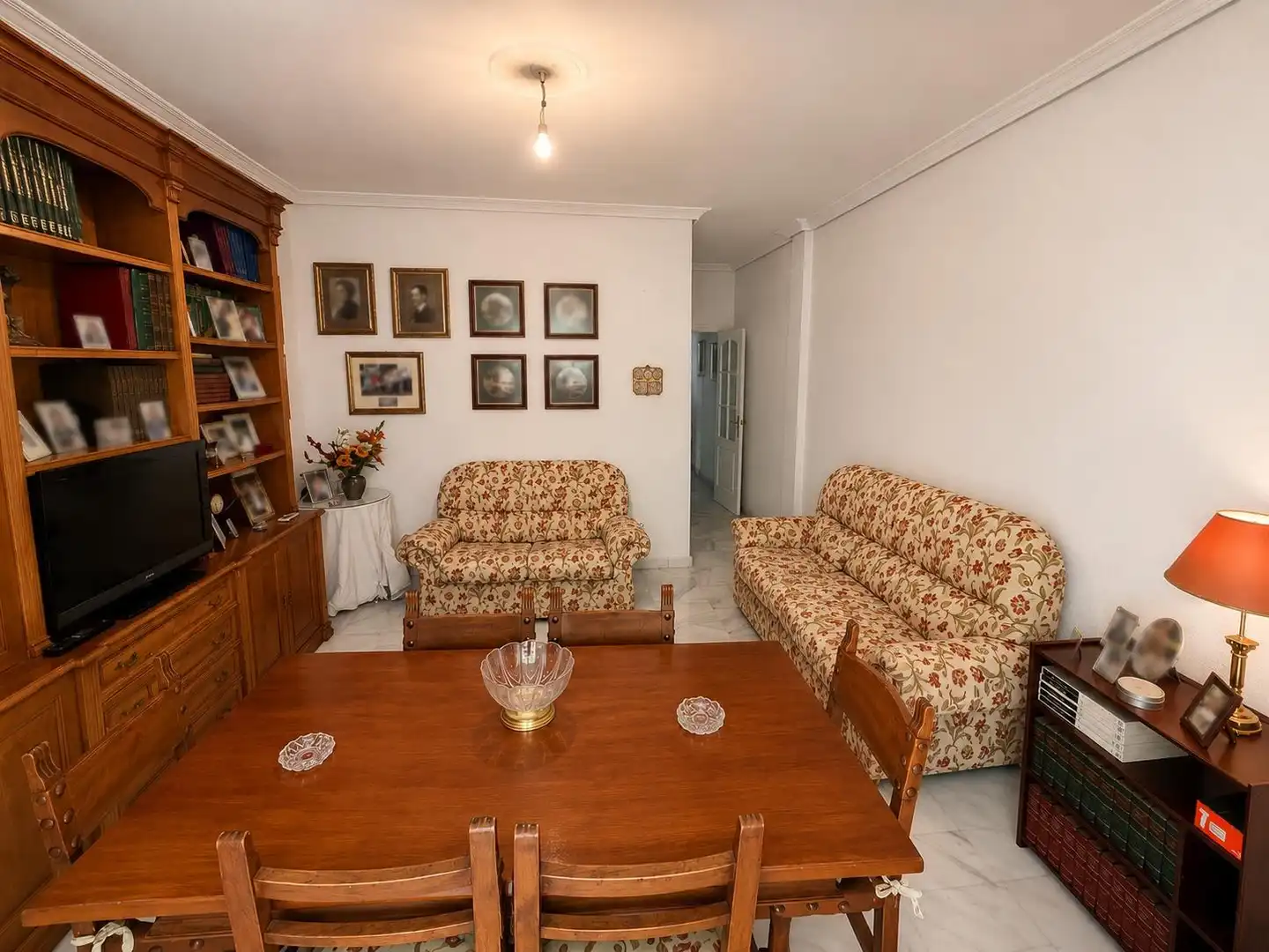 Sala d'estar de Pis en venda en Córdoba amb Aire condicionat, Traster i Moblat