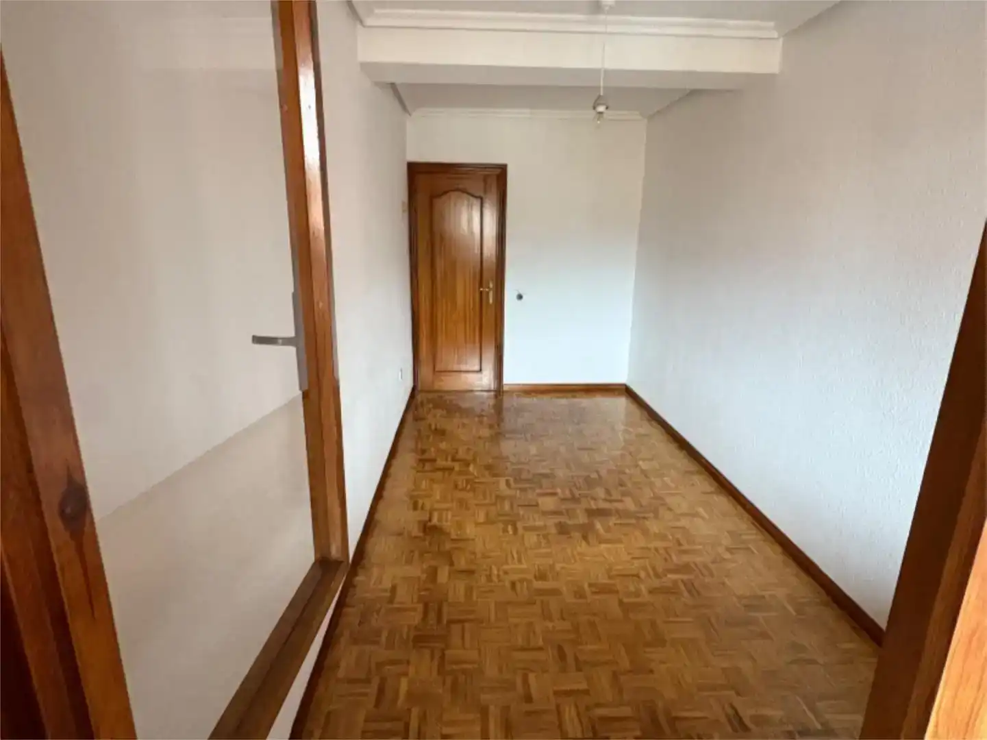 Dormitori de Pis en venda en Oviedo  amb Parquet