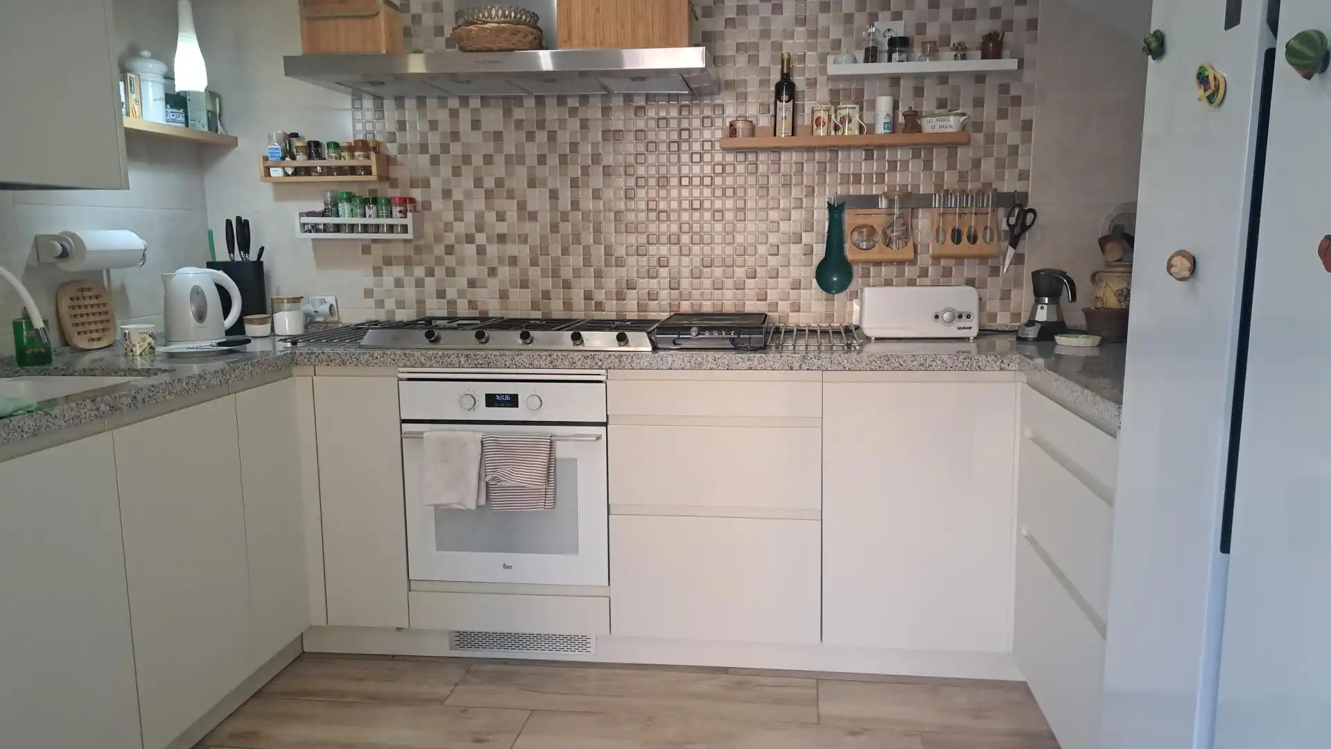 Cuina de Casa o xalet en venda en Lloret de Mar amb Jardí privat, Terrassa i Traster