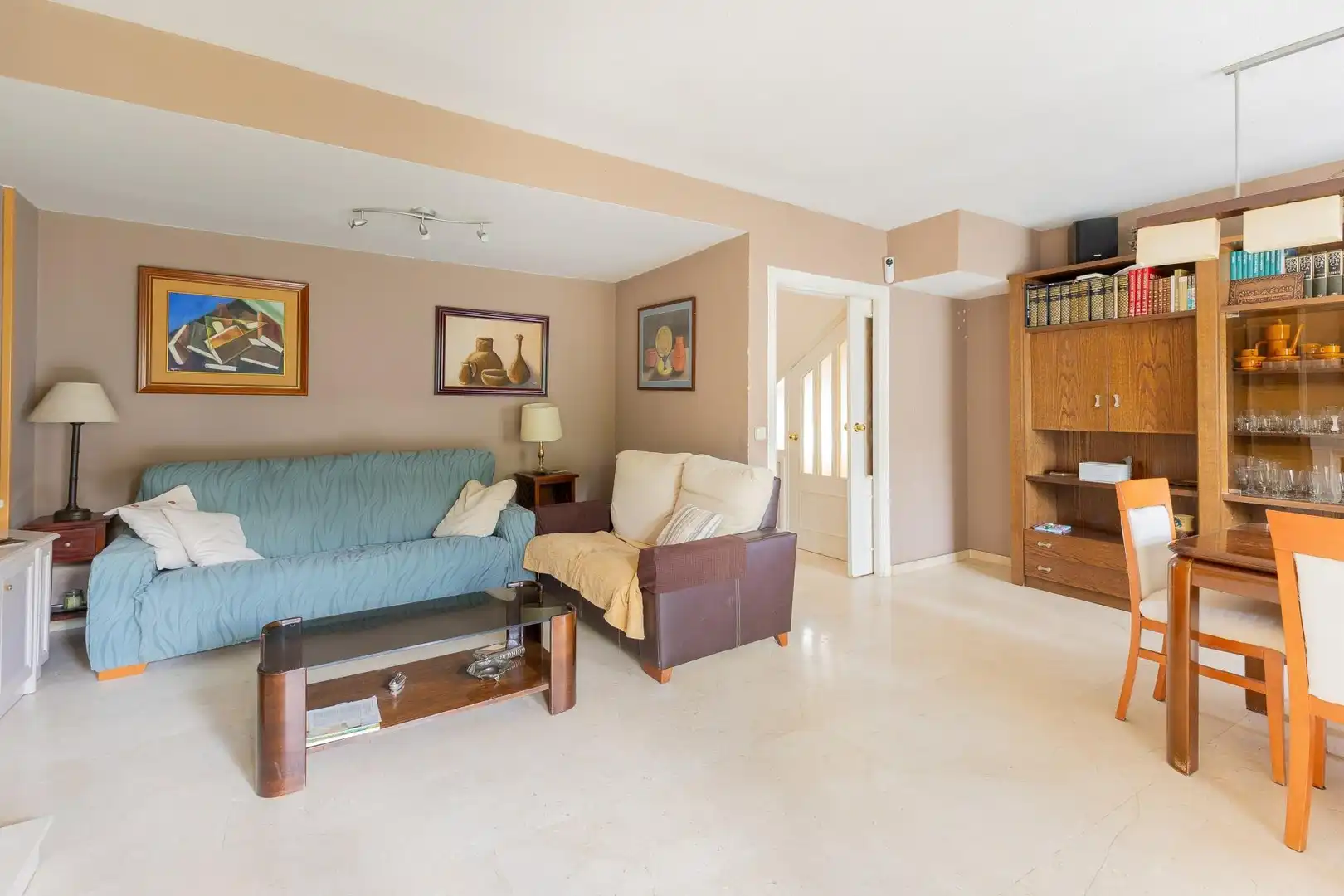 Casa adosada en venta en La Pizarra