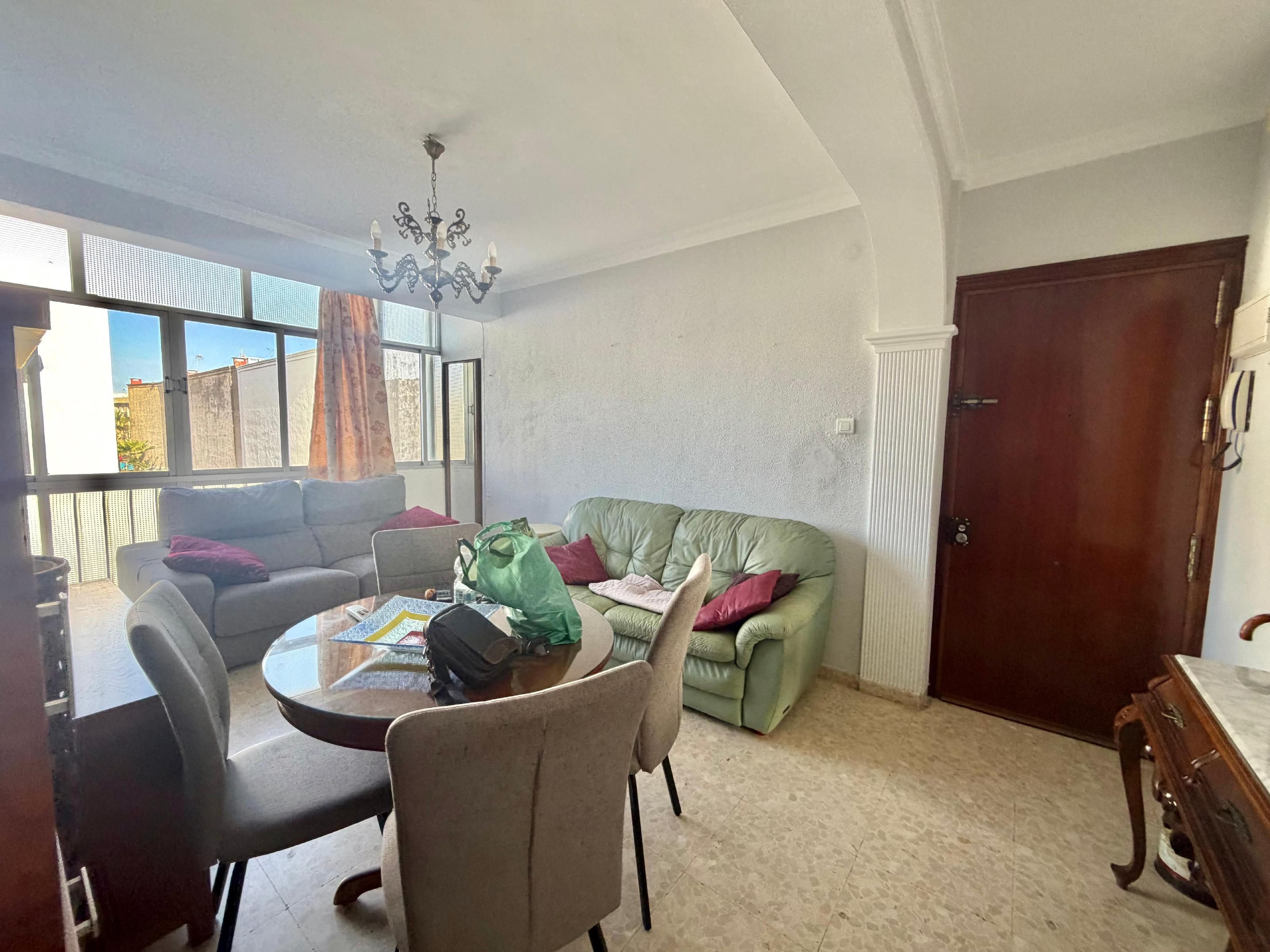 Living room of Flat for sale in  Cádiz Capital