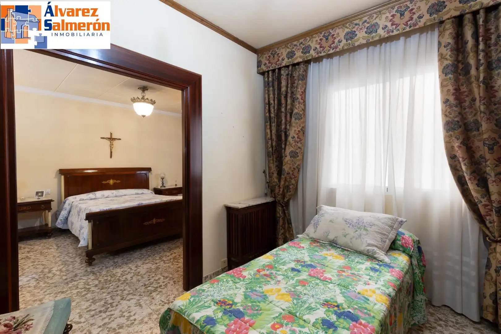 Habitación de Piso en venta en Granada