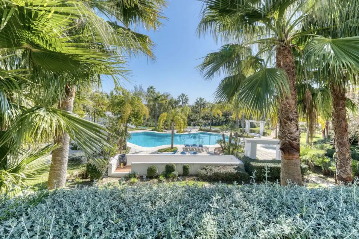 Piscina de Apartament en venda en Casares amb Aire condicionat, Terrassa i Traster