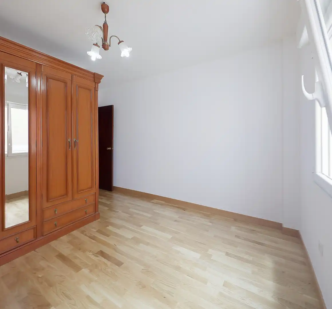 Habitación de Piso en venta en Gijón  con Calefacción y Parquet