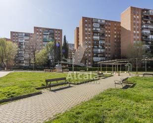 Vista exterior de Pis en venda en Alcalá de Henares amb Calefacció i Terrassa