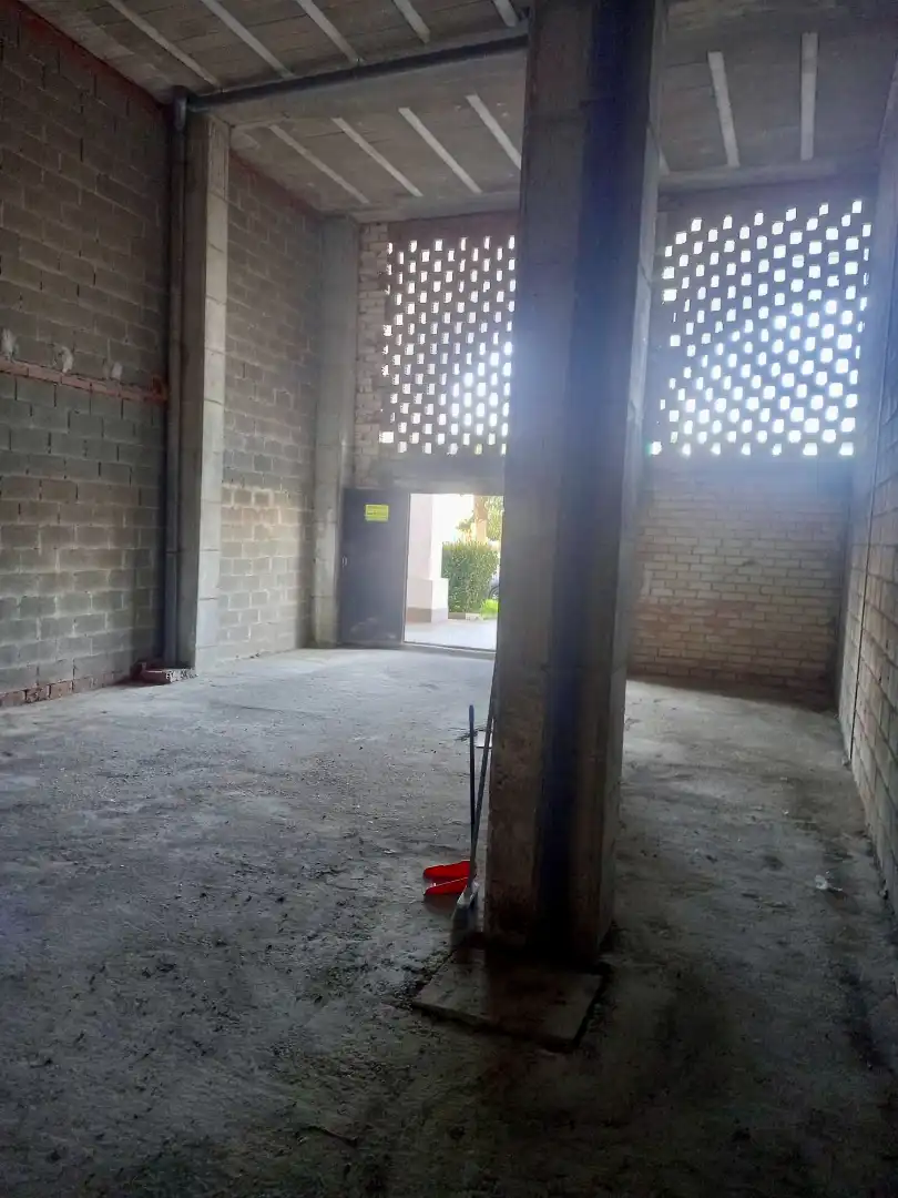 Local comercial en venta en Calle Padre Basabe