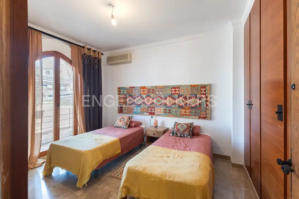 Habitación de Casa o chalet de alquiler en Manises con Aire acondicionado, Calefacción y Jardín privado