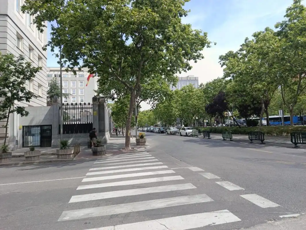 Außenansicht von Maisonette zum Verkauf in Madrid mit Heizung, Privatgarten und Terrasse