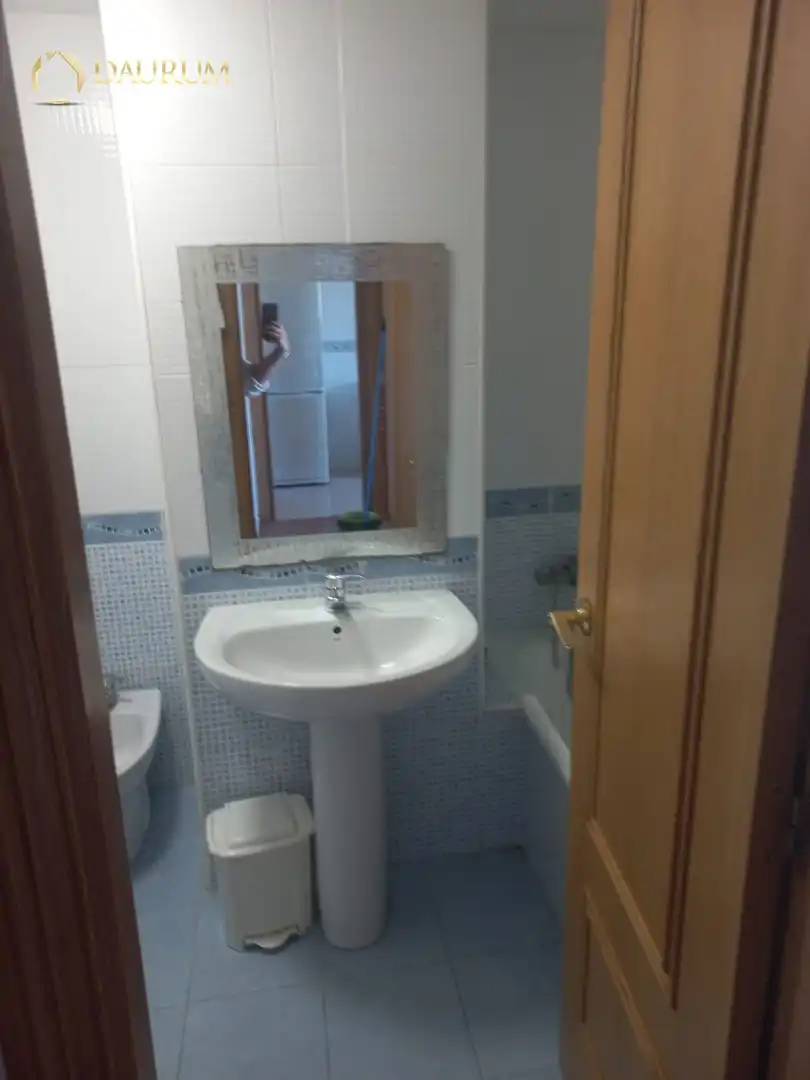 Bathroom of Flat for sale in Valencia  with Air Conditioner, Heating and Terrace