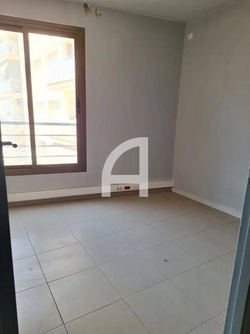 Dormitori de Oficina de lloguer en Molins de Rei