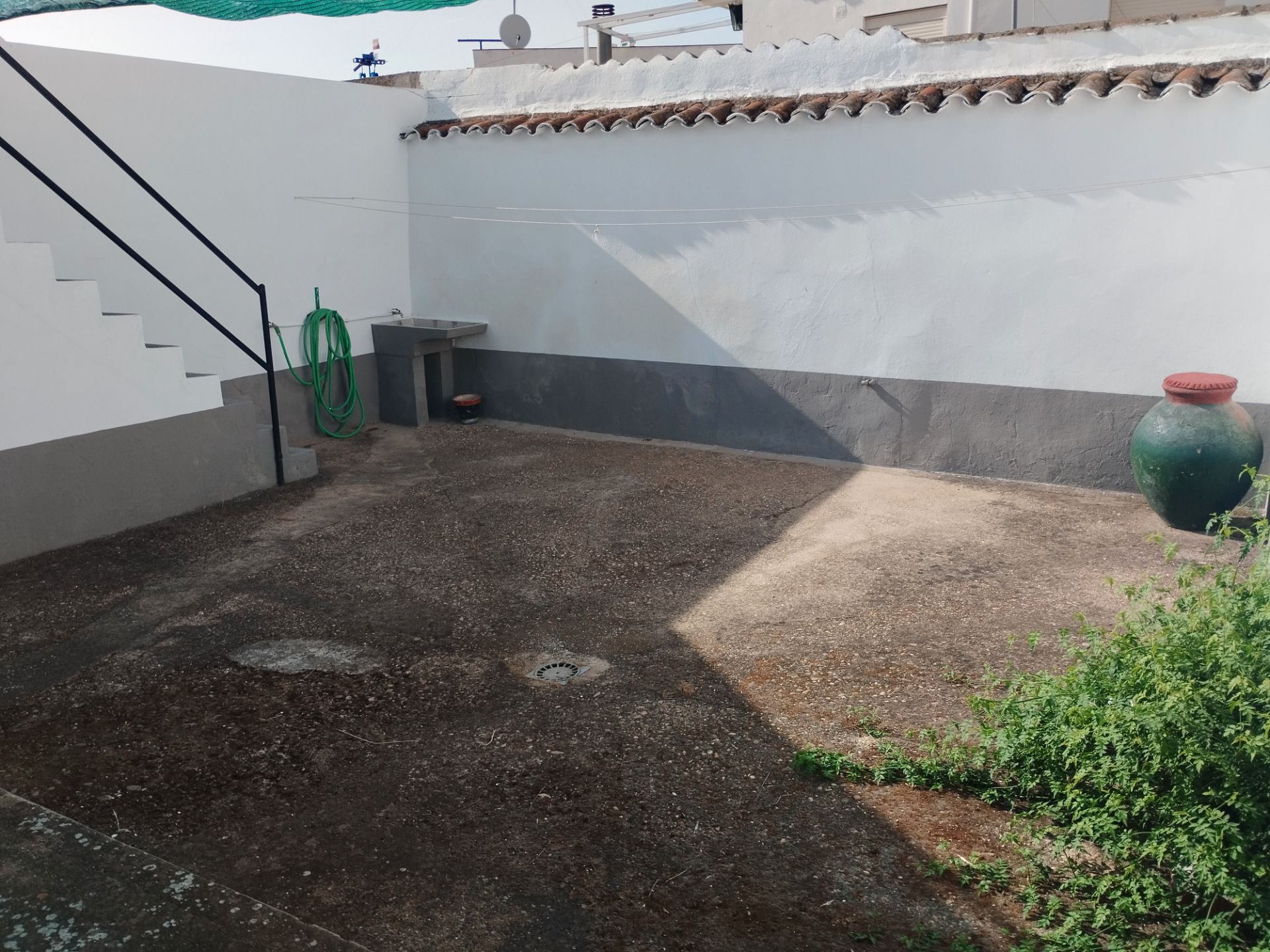 Jardí de Casa o xalet en venda en Valencia del Ventoso amb Terrassa, Traster i Moblat