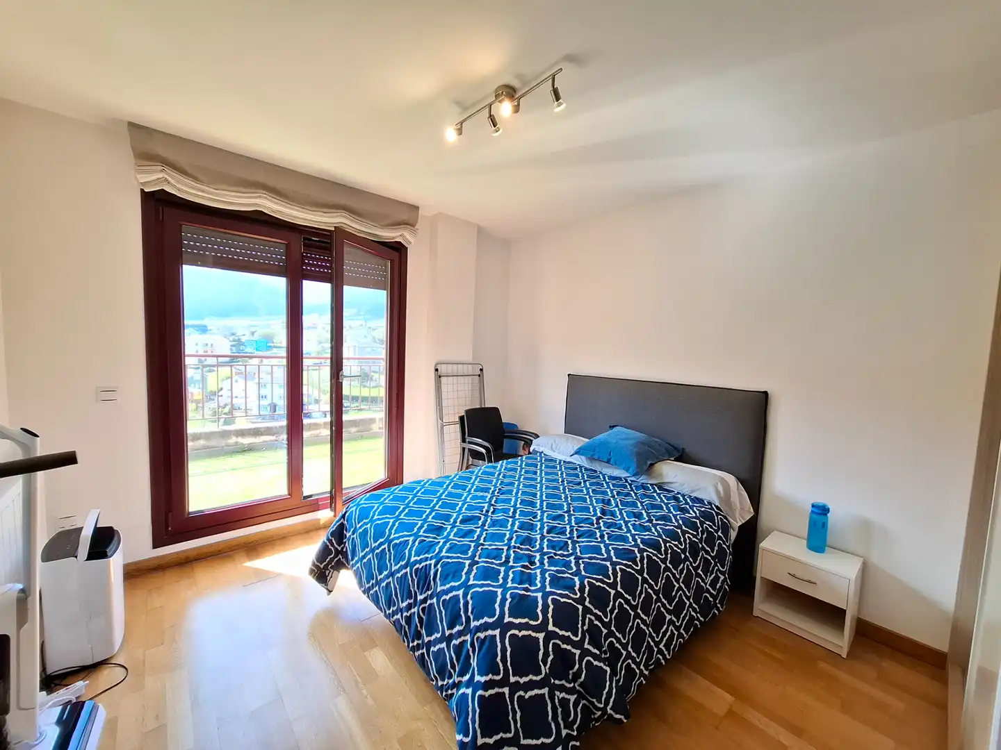 Habitación de Ático en venta en Viveiro con Terraza, Trastero y Amueblado