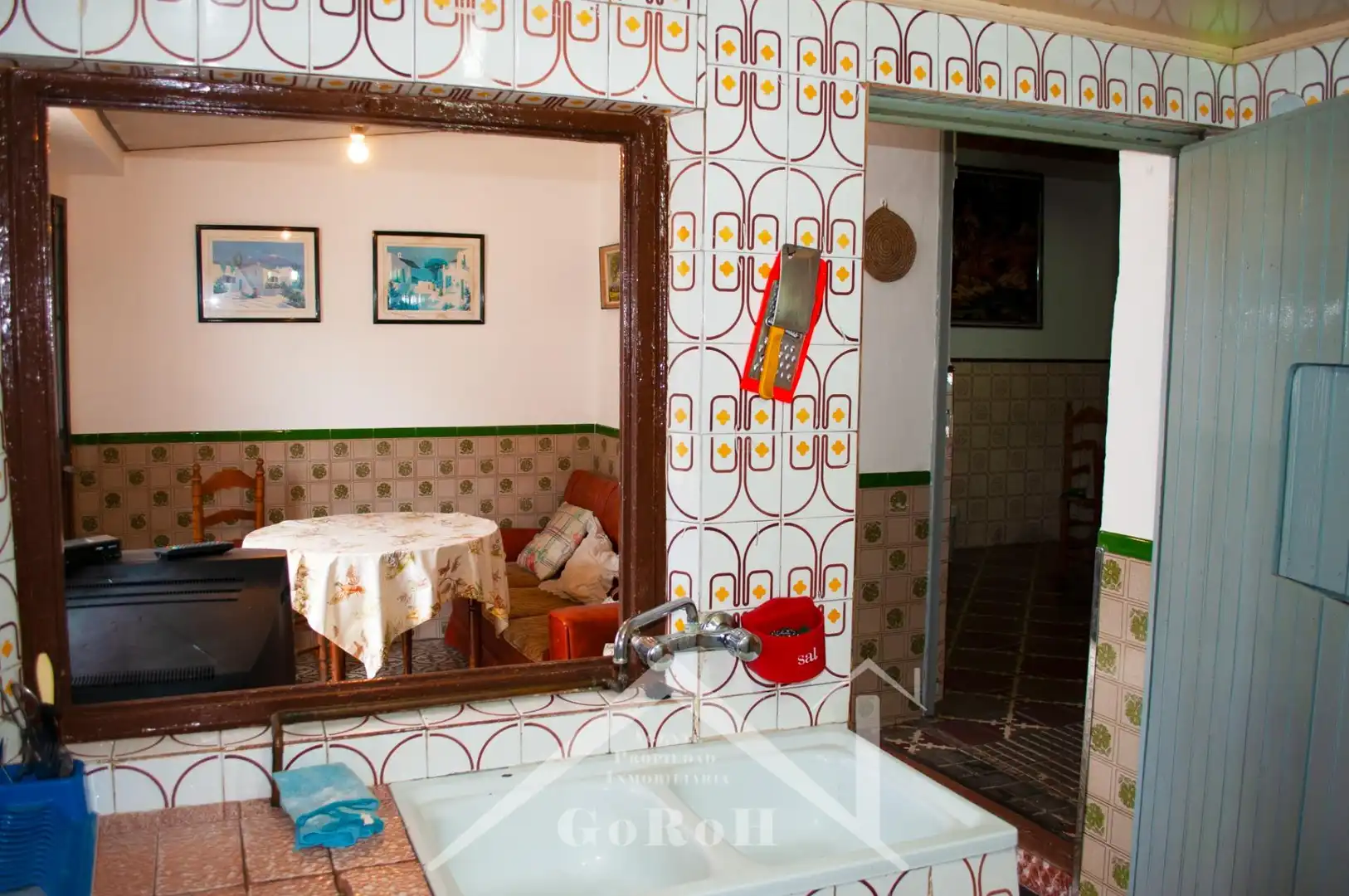 Casa adosada en venda en Almadén de la Plata amb Traster i Moblat