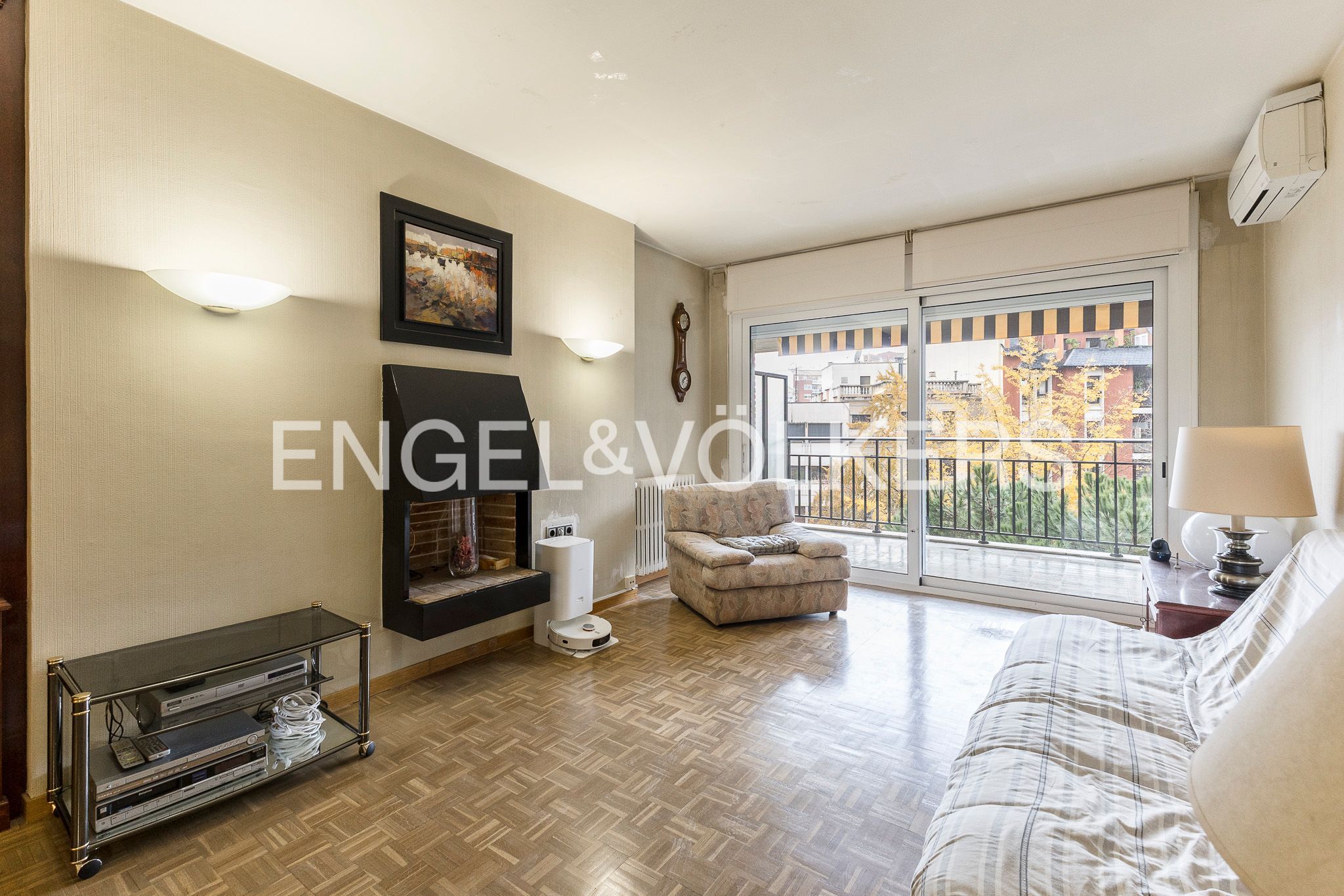 Sala d'estar de Apartament en venda en  Barcelona Capital amb Aire condicionat, Calefacció i Parquet