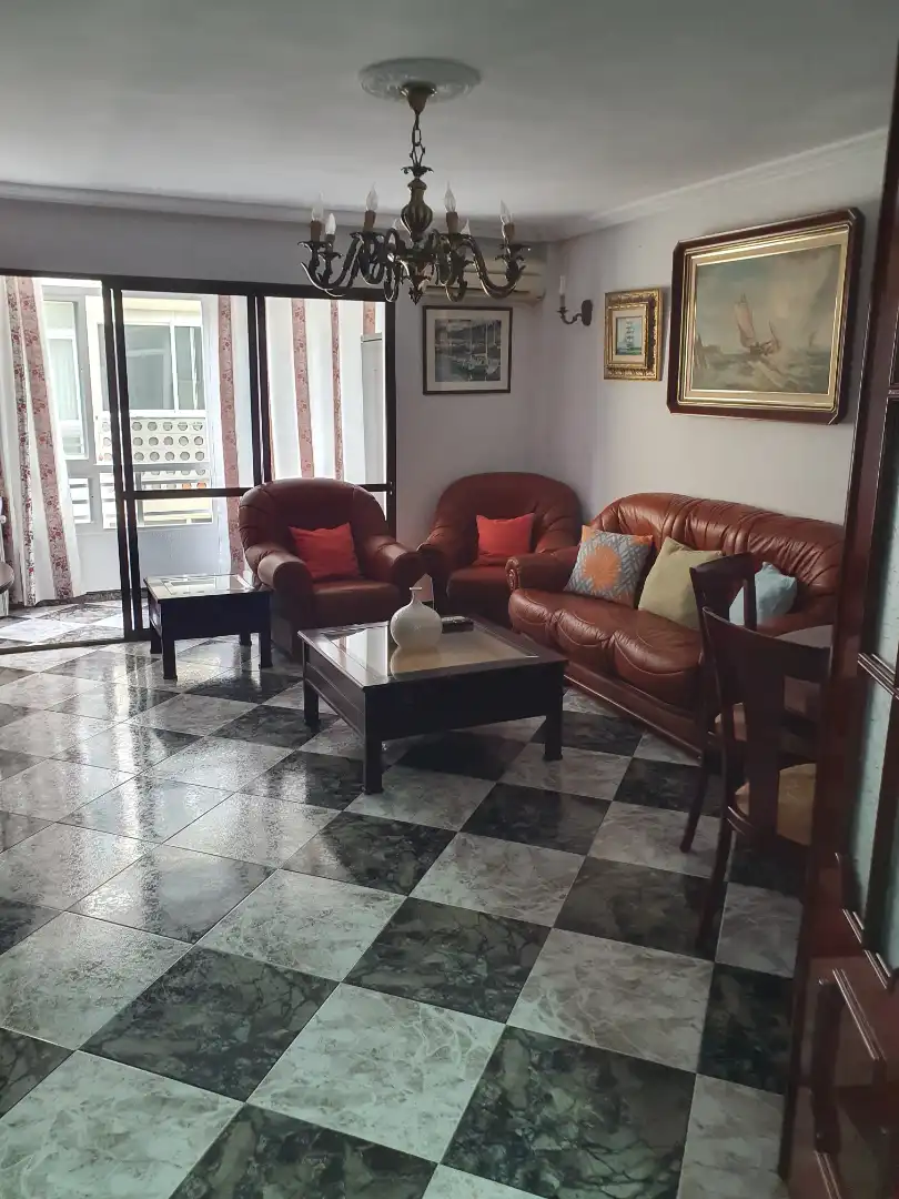 Piso con terraza en venta en Calle Medina Sidonia, imagen 5