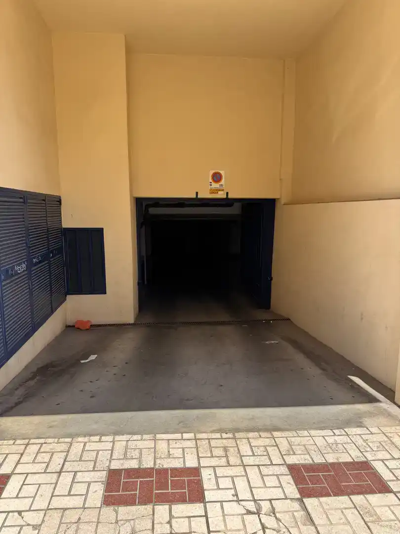 Aparcament de Pis de lloguer en Torremolinos amb Aire condicionat i Parquet