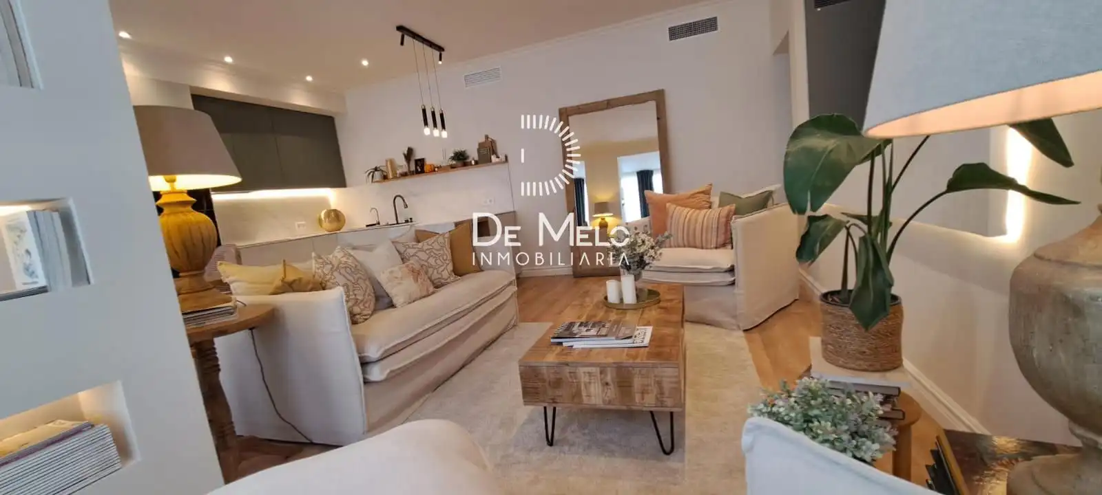 Wohnzimmer von Wohnung zum Verkauf in Barcelona mit Klimaanlage, Heizung und Parkett