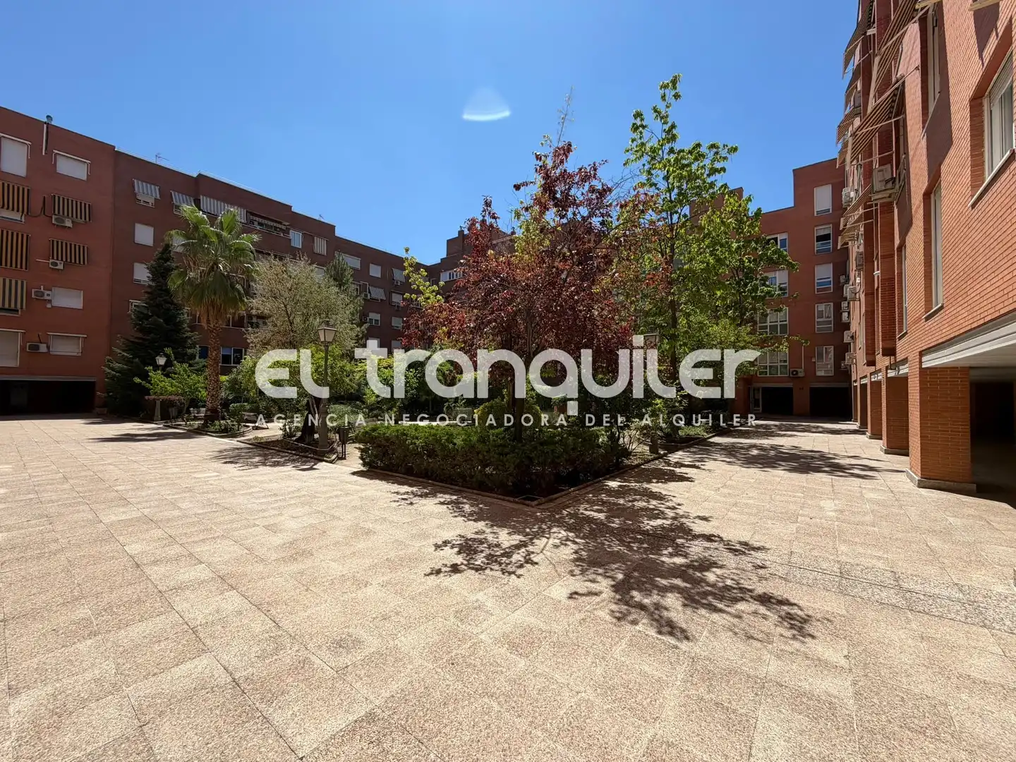 Exterior view of Flat for rent in Madrid  with Air Conditioner, Parquet flooring and Furnished
