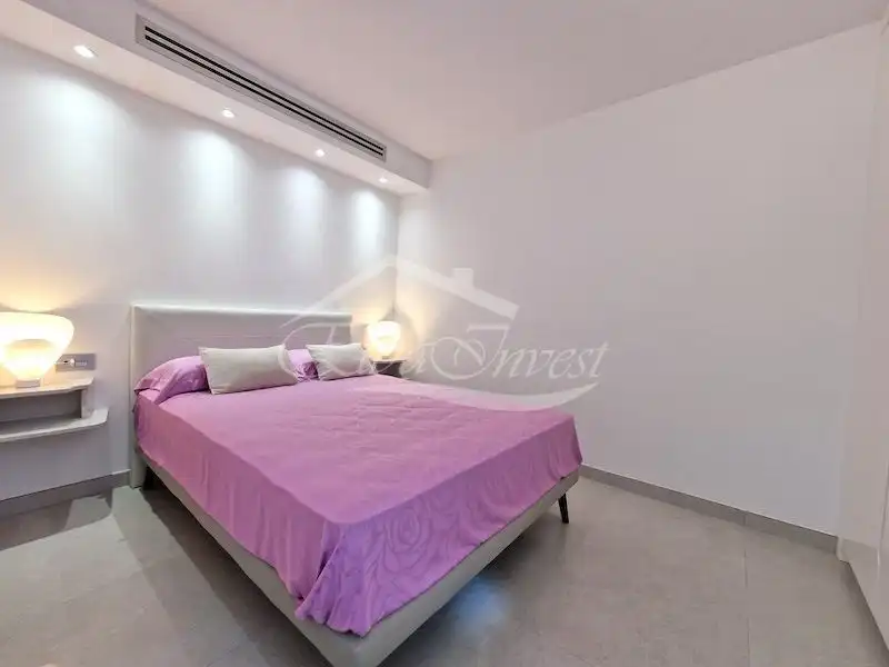 Dormitori de Casa adosada en venda en Adeje amb Aire condicionat, Jardí privat i Terrassa
