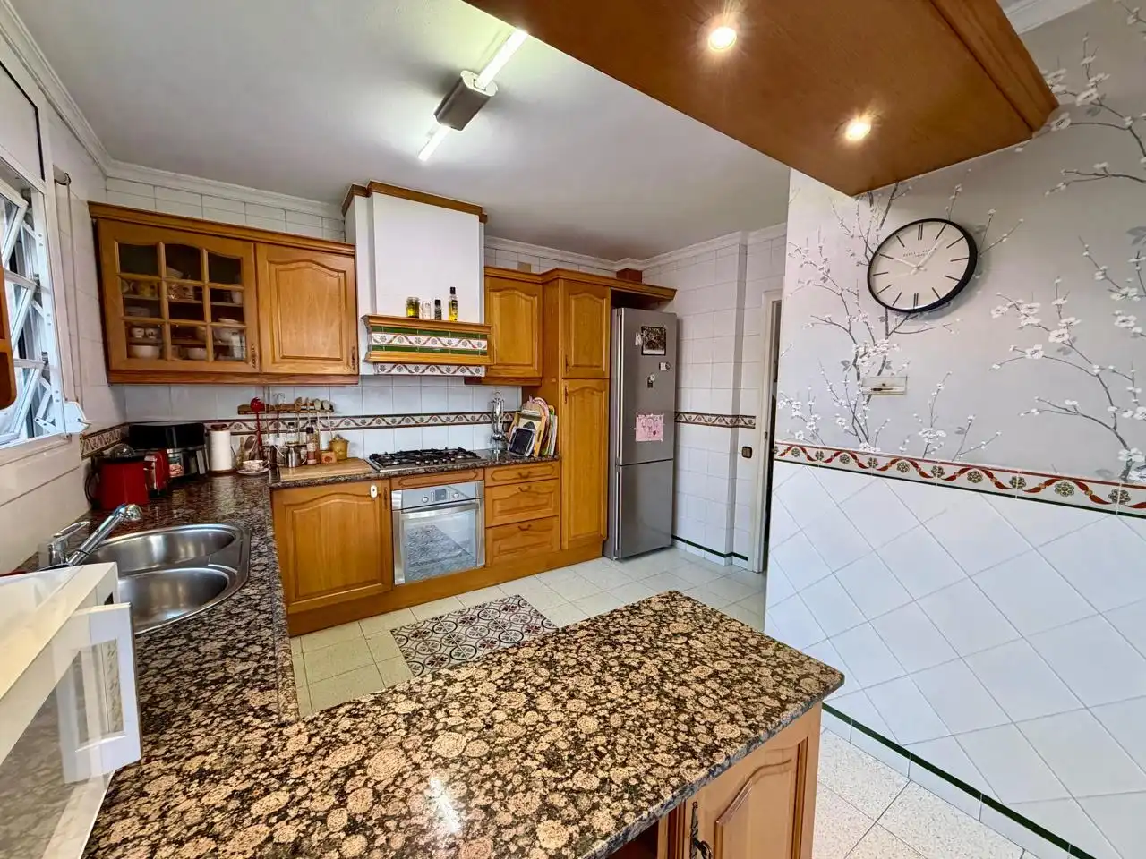 Cuina de Casa o xalet en venda en Montcada i Reixac amb Aire condicionat, Calefacció i Terrassa