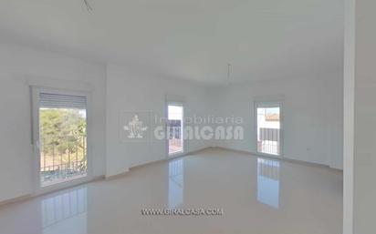 Living room of Flat for sale in El Viso del Alcor  with Terrace and Balcony