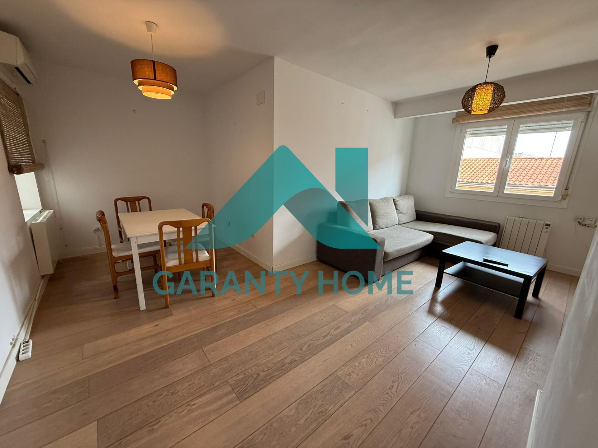 Außenansicht von Wohnung zum Verkauf in Cáceres Capital mit Klimaanlage und Möbliert