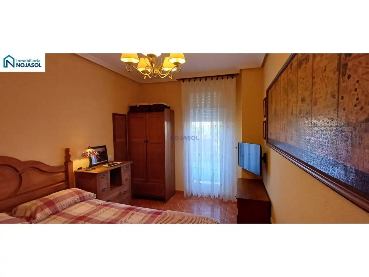 Dormitori de Apartament de lloguer en Arnuero amb Calefacció, Terrassa i Moblat