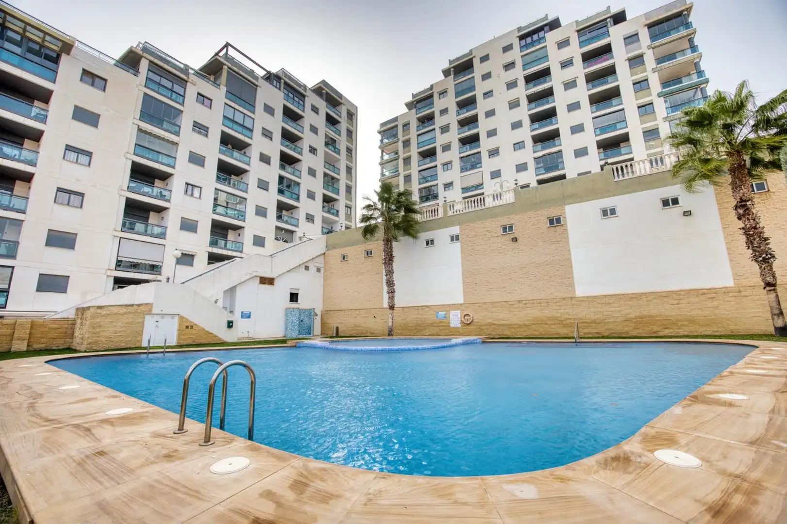 Piscina de Apartamento en venta en El Campello con Aire acondicionado, Terraza y Trastero